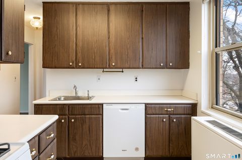 Tiny photo for 1 Strawberry Hill Court #APT 2B, Stamford, CT 06902 (MLS # 24145871)