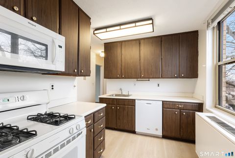 Tiny photo for 1 Strawberry Hill Court #APT 2B, Stamford, CT 06902 (MLS # 24145871)