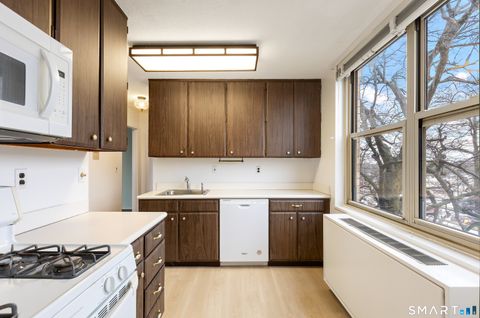 Tiny photo for 1 Strawberry Hill Court #APT 2B, Stamford, CT 06902 (MLS # 24145871)