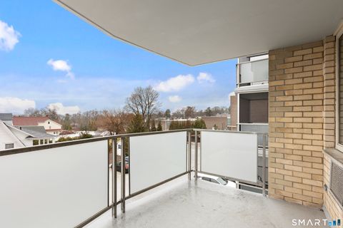 Tiny photo for 1 Strawberry Hill Court #APT 2B, Stamford, CT 06902 (MLS # 24145871)