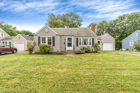 Photo of 492 North Street, Milford, CT 06461 (MLS # 24171186)