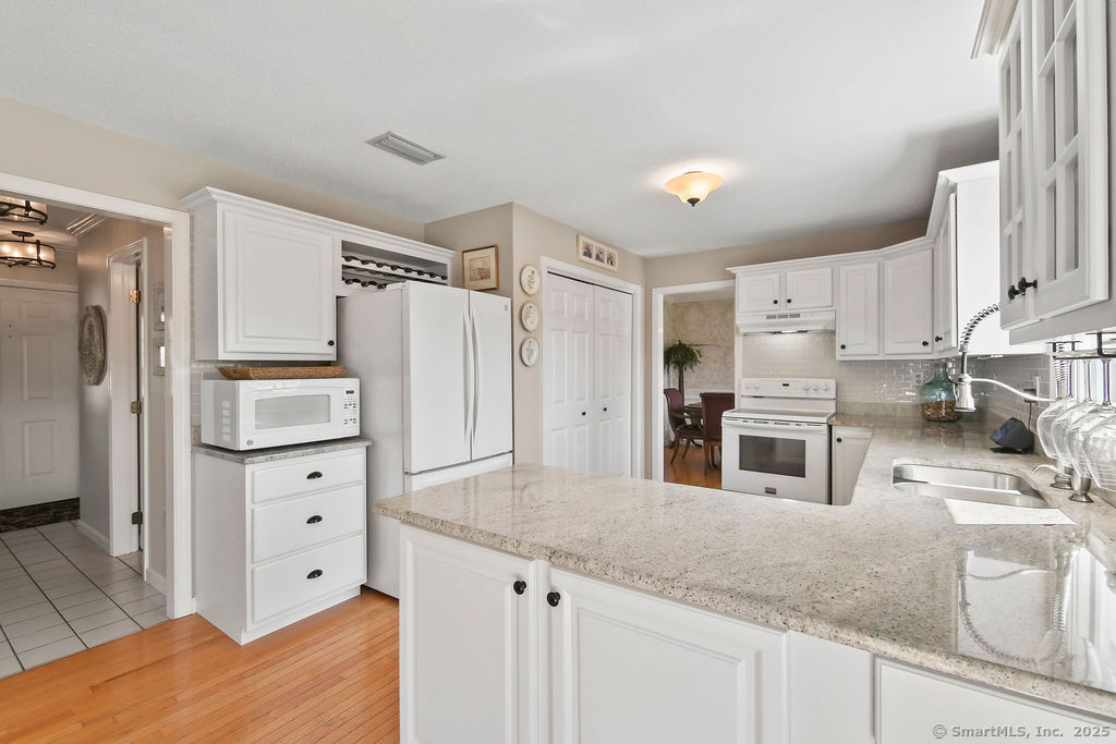 11 Skyview Drive, Colchester, Connecticut image 7