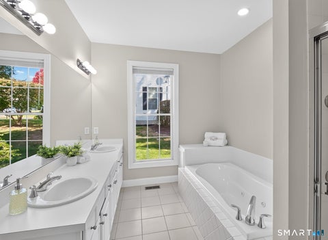 Tiny photo for 10 Chelsea Place #10, Avon, CT 06001 (MLS # 24214390)