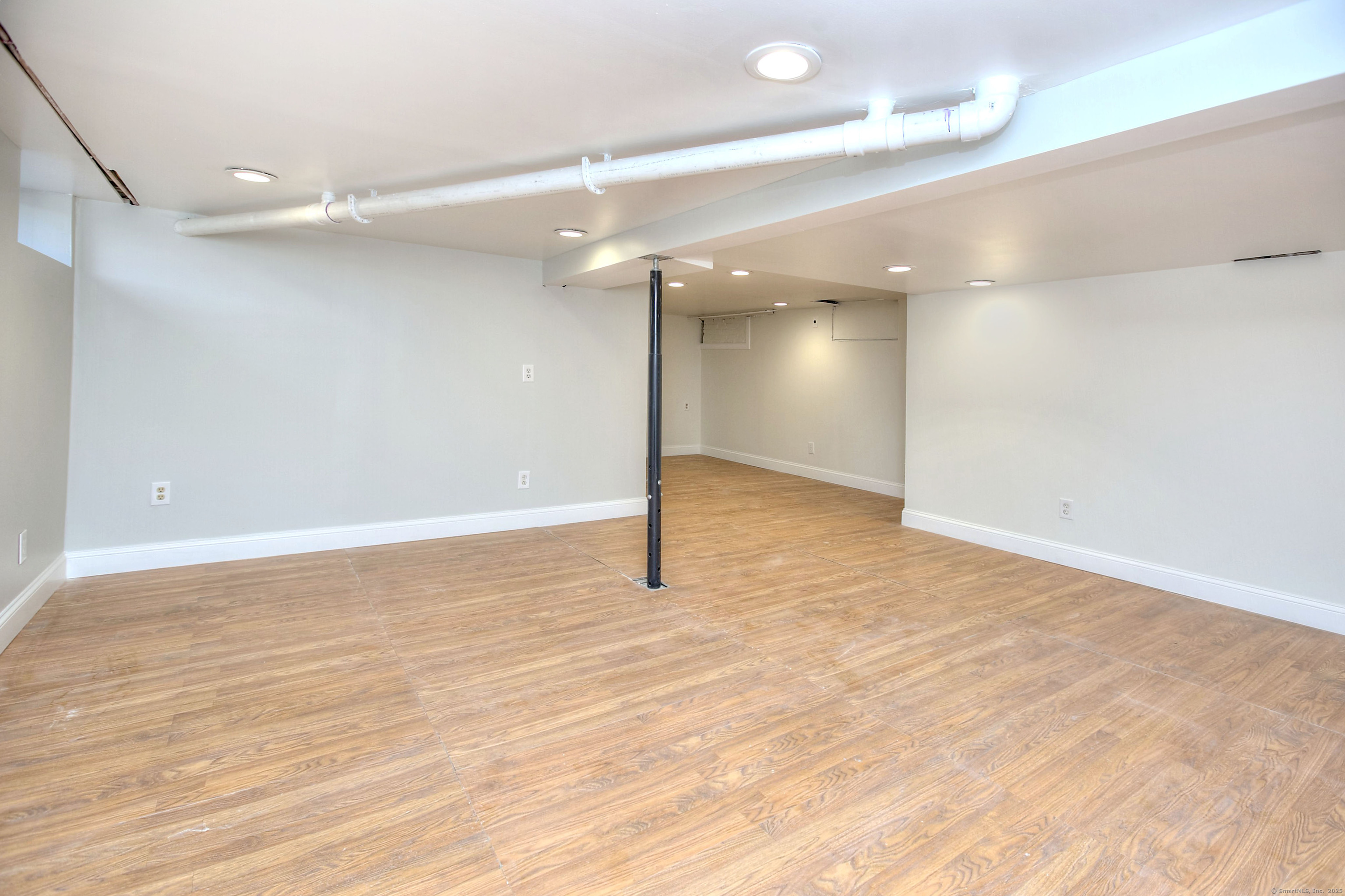31 Hubbell Avenue, Beacon Falls, Connecticut image 21