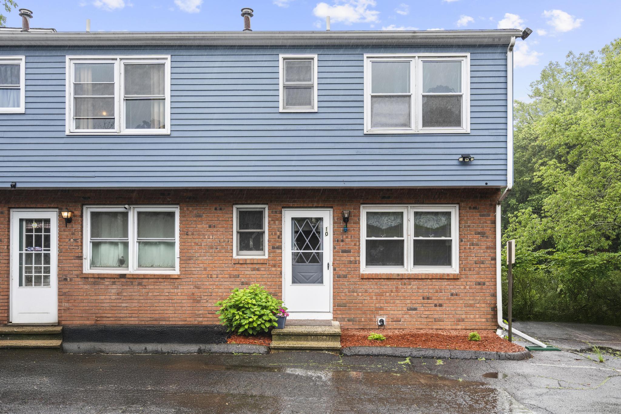 Property for Sale at S Broad Street Apt 10, Meriden, Connecticut - Bedrooms: 2 
Bathrooms: 2 
Rooms: 4  - $165,000