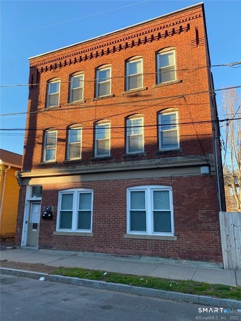 Photo of 14 Portland Street #2, Middletown, CT 06457 (MLS # 24215586)