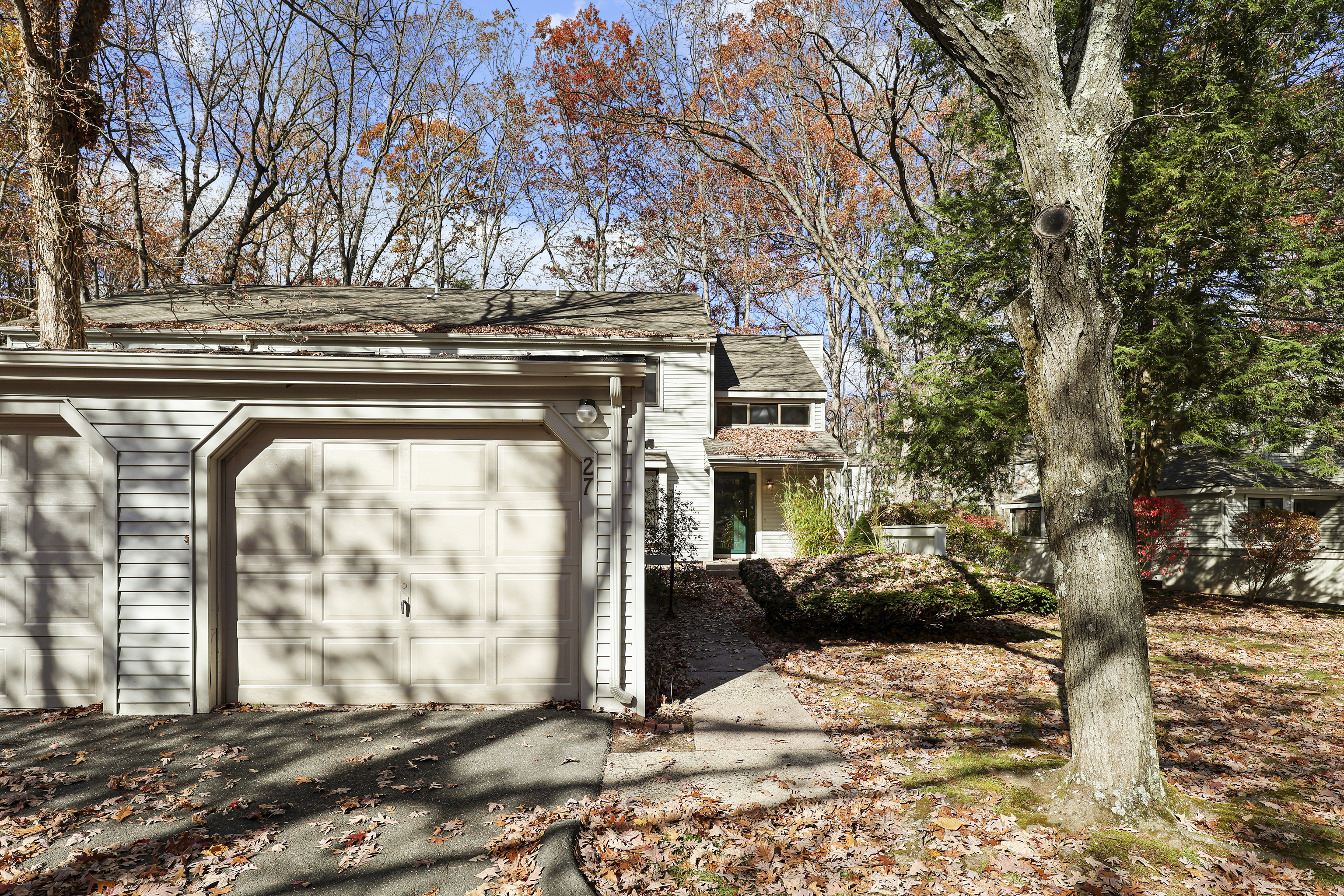 27 Farmington Chase Crescent