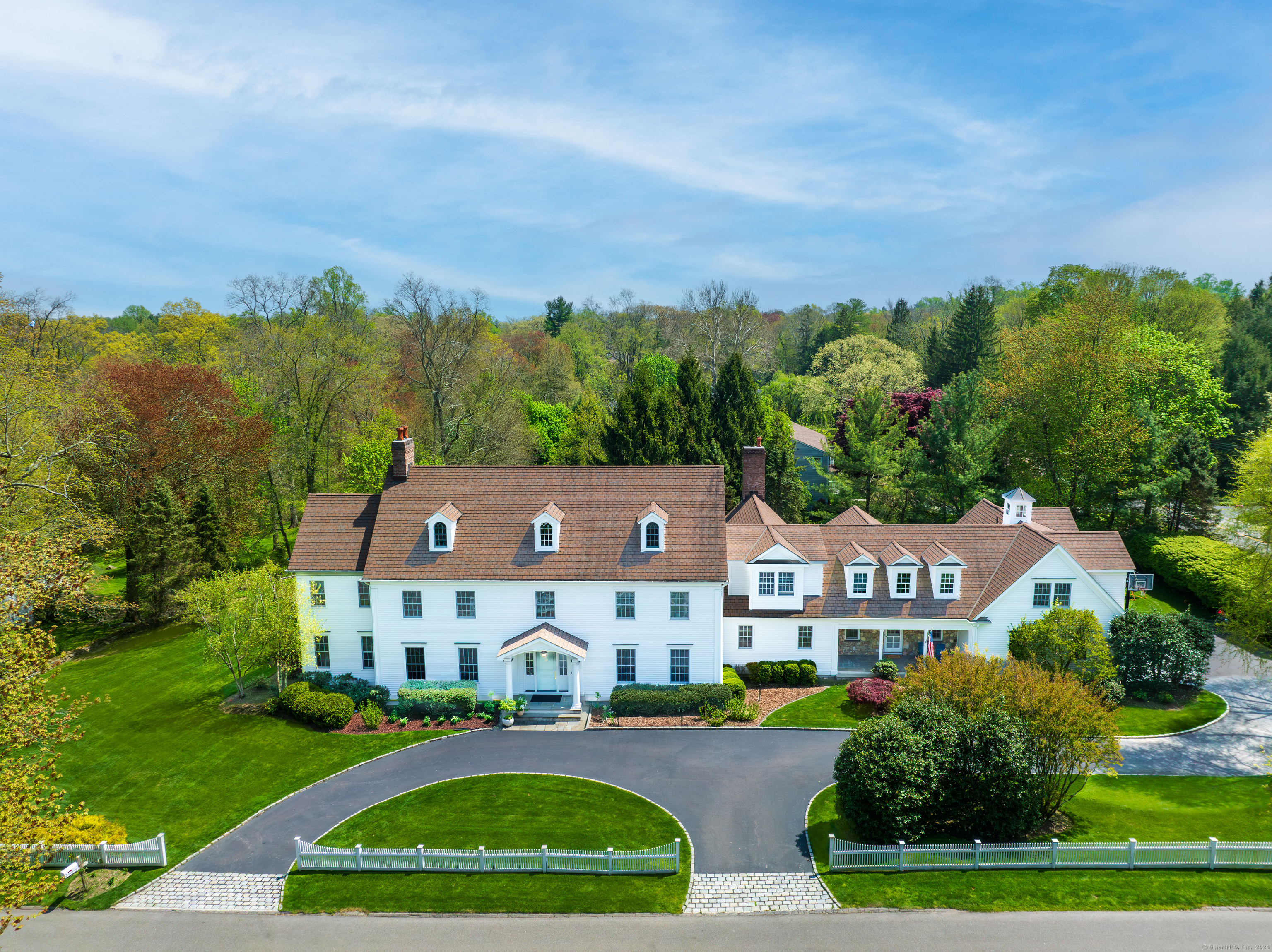 Property for Sale at 41 Pequot Trail, Westport, Connecticut - Bedrooms: 7 
Bathrooms: 7.5 
Rooms: 15  - $3,495,000