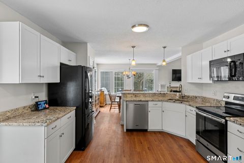 Tiny photo for 30 Southbridge Court #30, Simsbury, CT 06070 (MLS # 24149409)