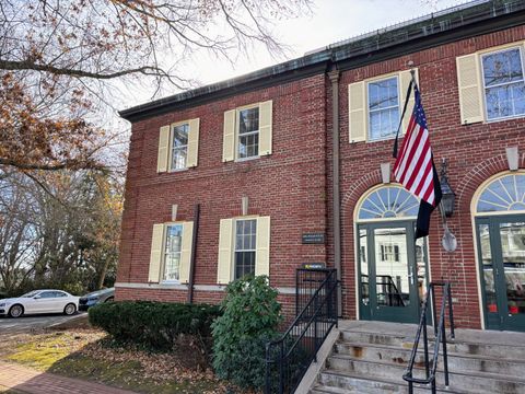 12 Main Street A Essex CT 06442