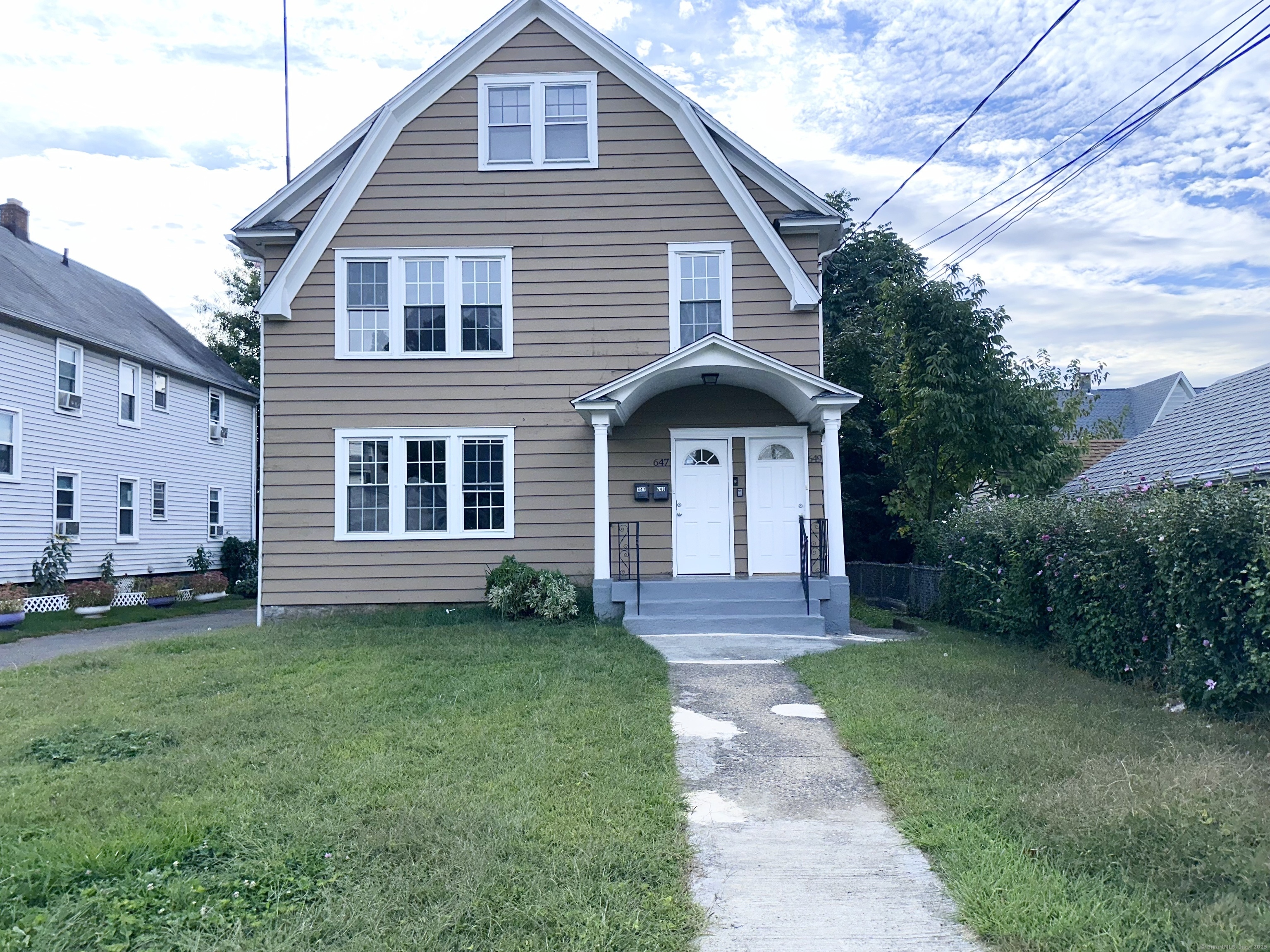 Rental Property at Huntington Road, Bridgeport, Connecticut - Bedrooms: 5 
Bathrooms: 2 
Rooms: 9  - $3,500 MO.