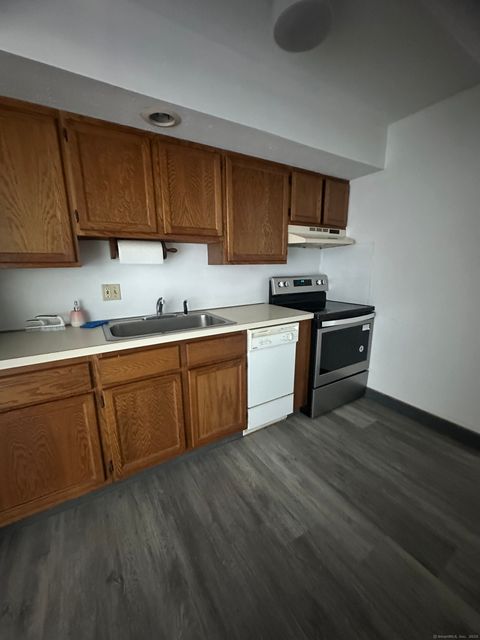 Tiny photo for 103 Horse Pond Road #APT D, Salem, CT 06420 (MLS # 24121654)