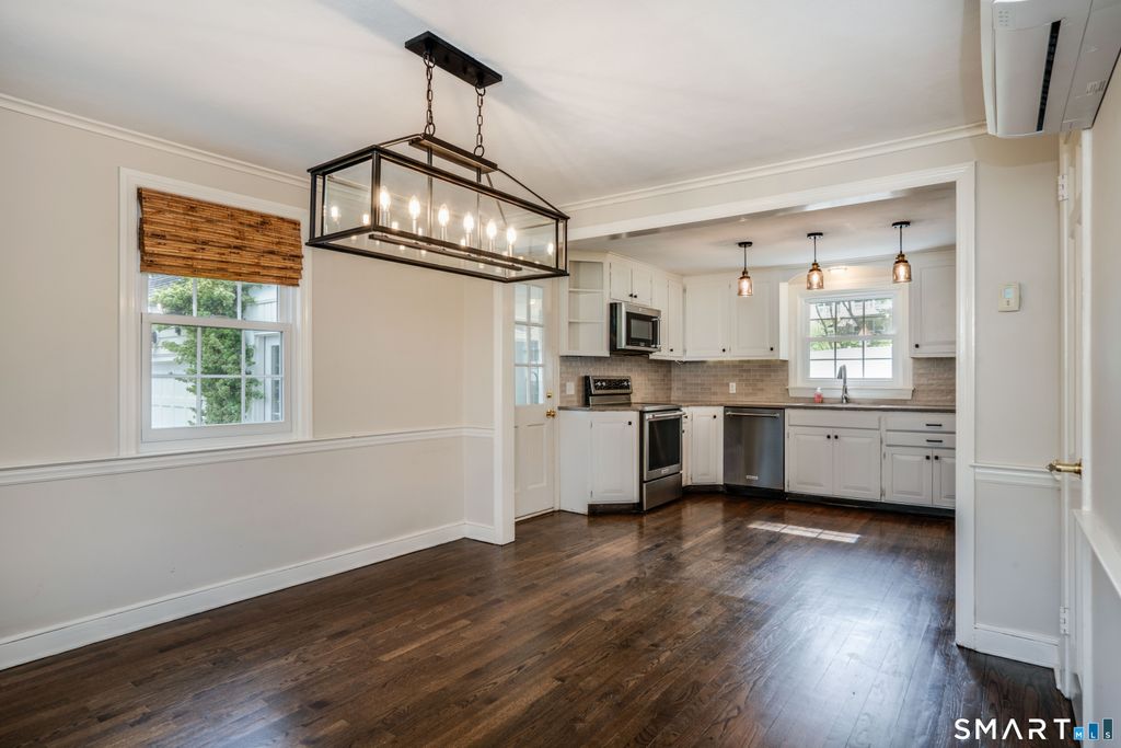 Photo of 25 Meadow Farms Road, West Hartford, CT 06107 (MLS # 24169201)
