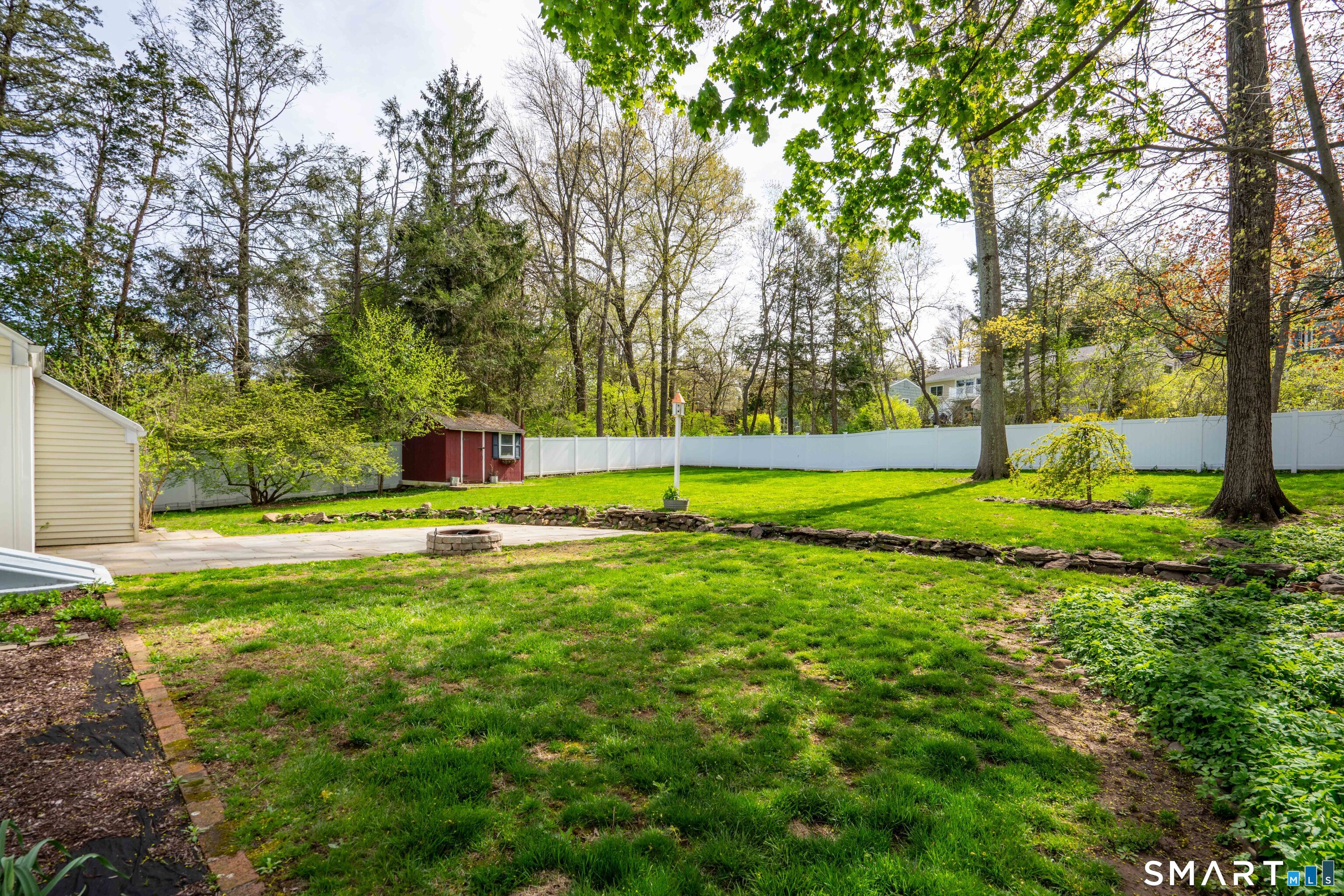 25 Meadow Farms Road