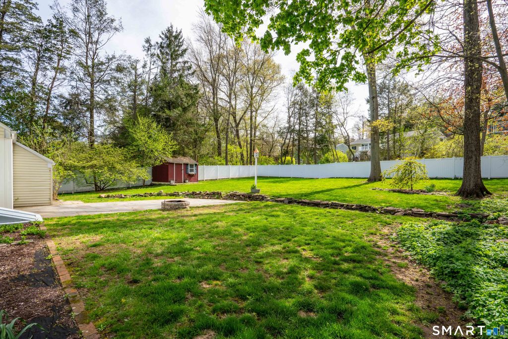 Photo of 25 Meadow Farms Road, West Hartford, CT 06107 (MLS # 24169201)