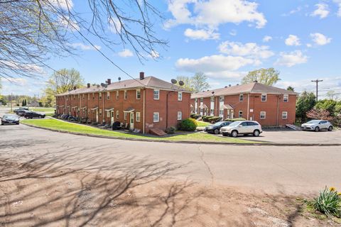 Tiny photo for 75 Saltonstall Parkway #A21, East Haven, CT 06512 (MLS # 24138432)