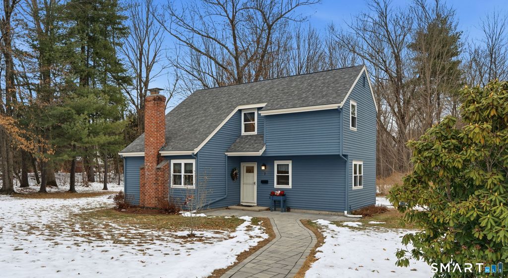 Photo of 7 Tamarack Lane #7, Simsbury, CT 06070 (MLS # 24144457)