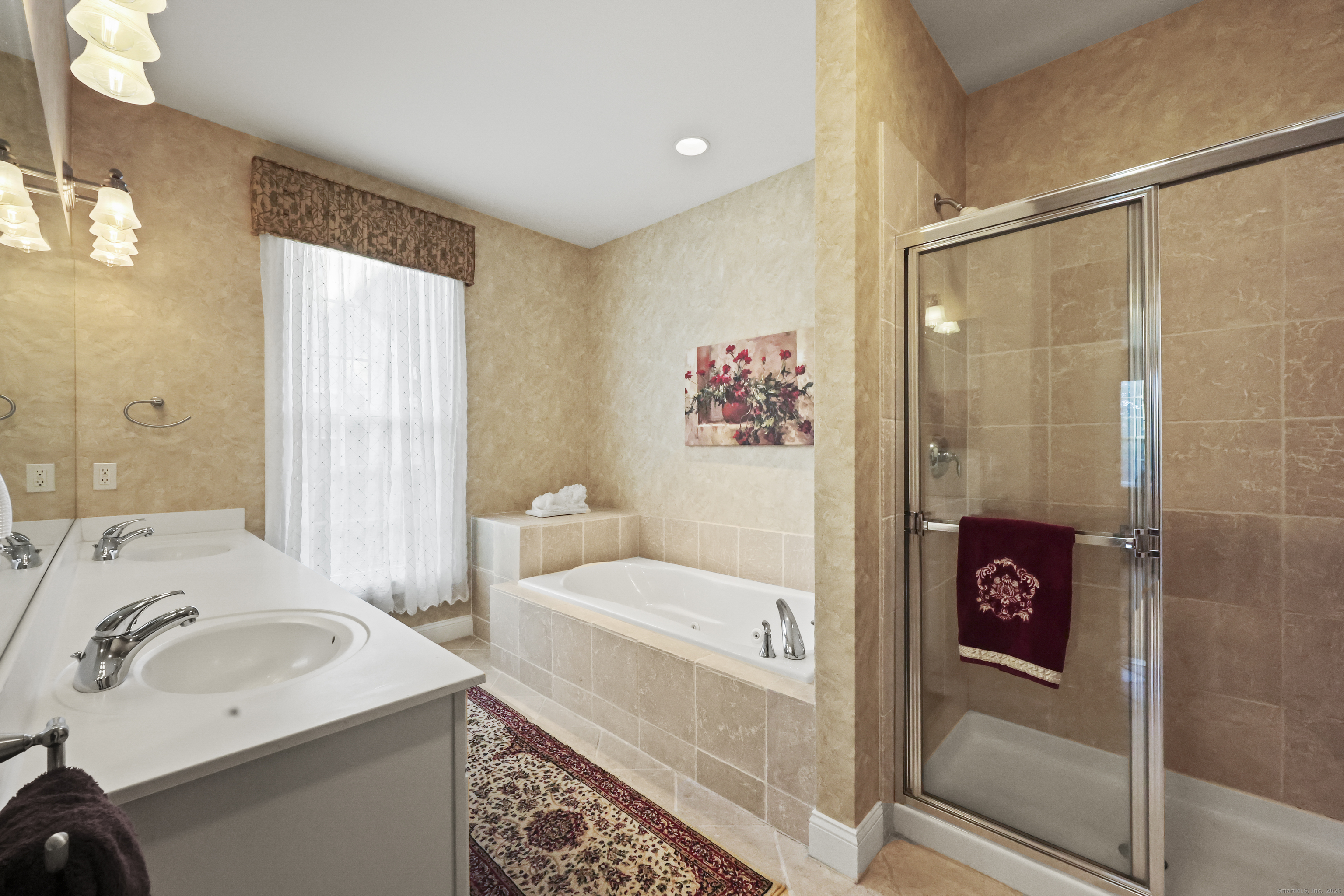 Avon, Connecticut 06001, United States, 3 Bedrooms Bedrooms, ,3 BathroomsBathrooms,Residential,Coming Soon,248656