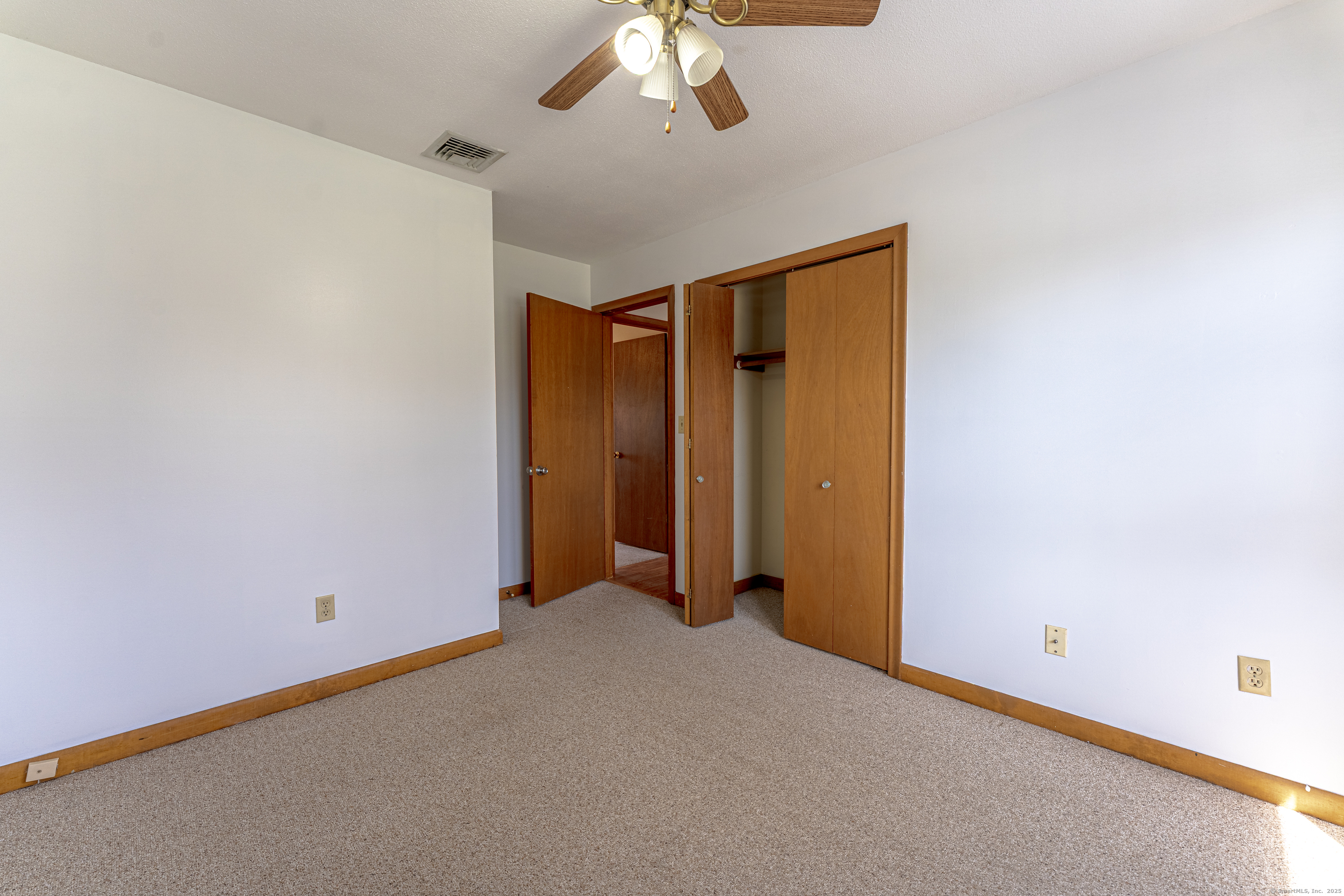 146 N Hill Road, North Haven, Connecticut image 22
