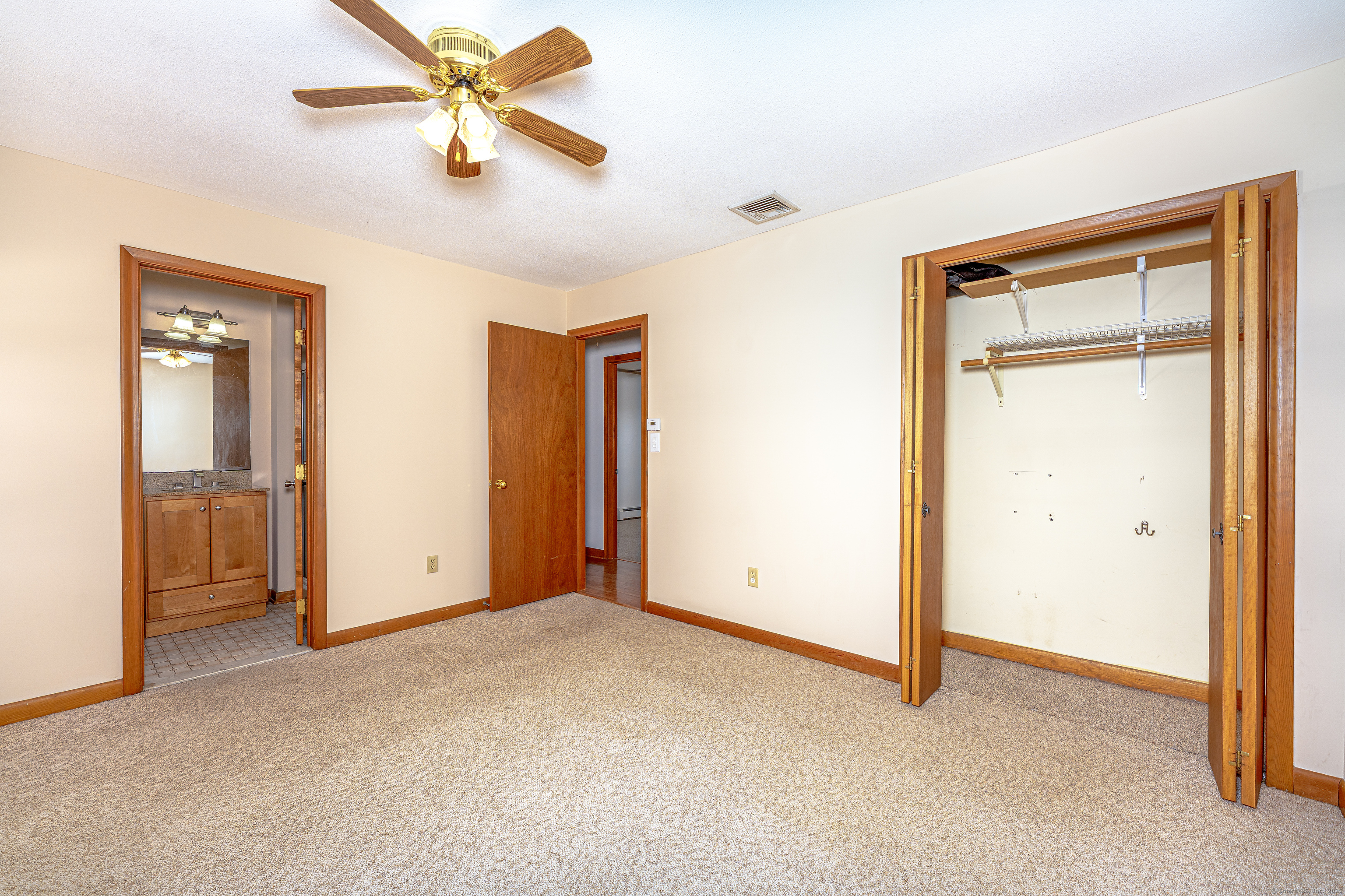146 N Hill Road, North Haven, Connecticut image 24