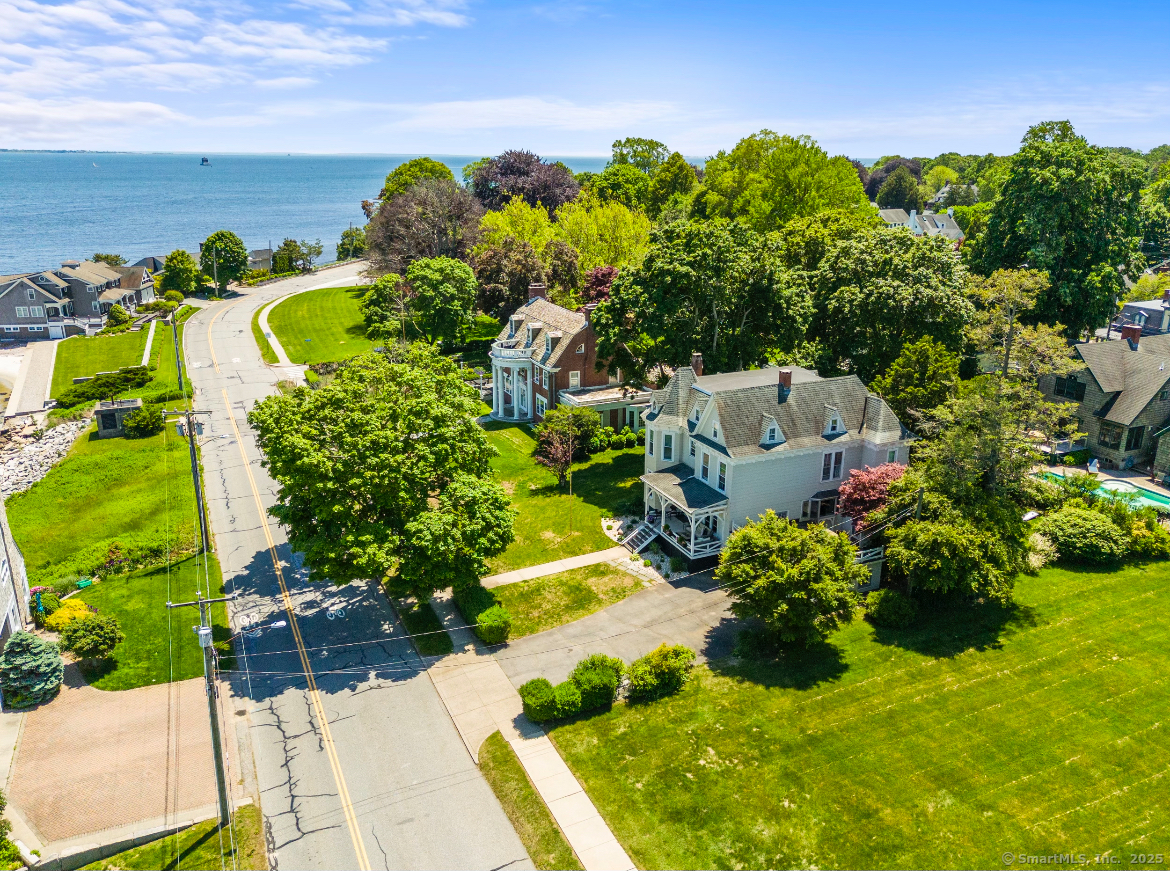 597 Pequot Avenue