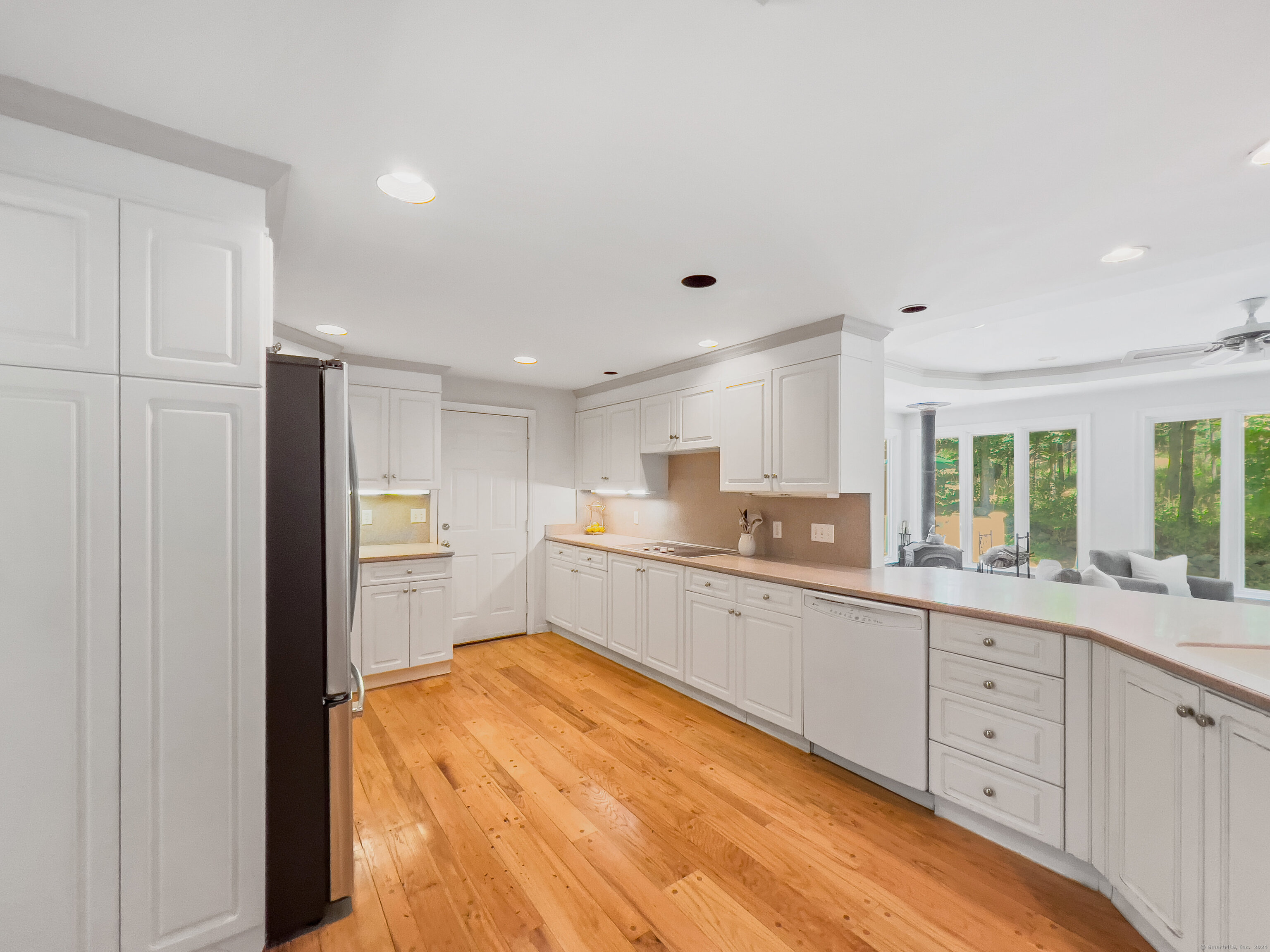 34 Longmeadows Road, Wilton, Connecticut image 6