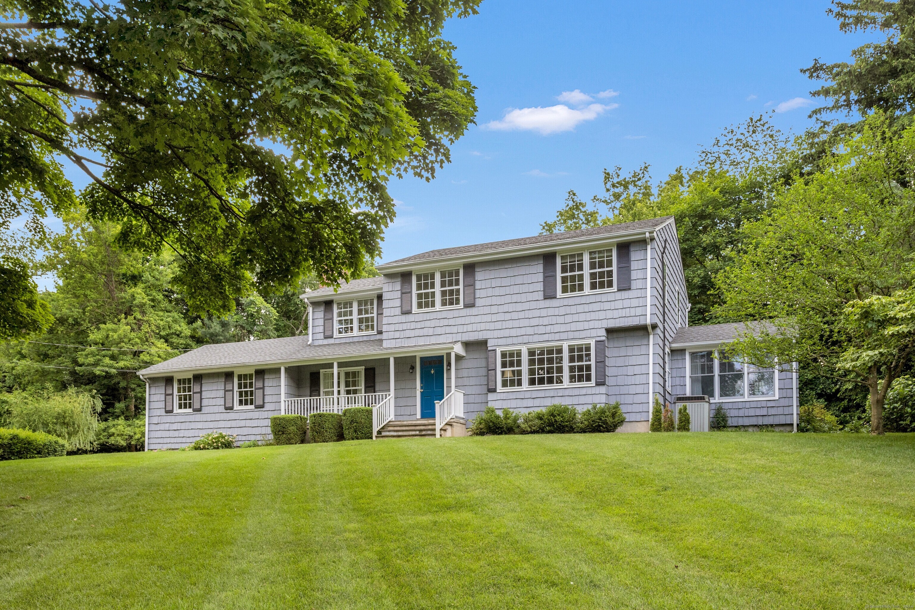 Property for Sale at 10 Wilson Ridge Road, Darien, Connecticut - Bedrooms: 4 
Bathrooms: 2.5 
Rooms: 7  - $1,895,000