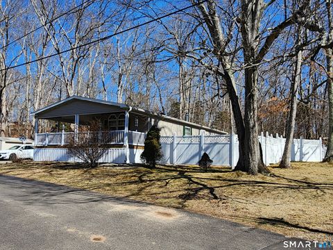 Photo of 43 Evergreen Park, Clinton, CT 06413 (MLS # 24143690)