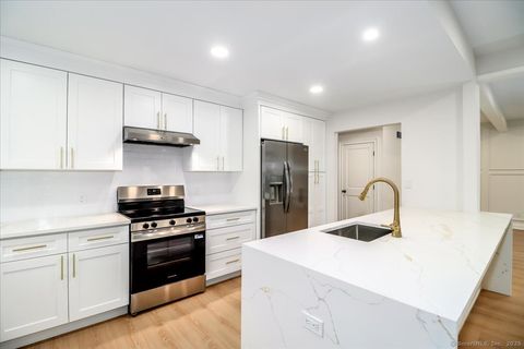 Tiny photo for 929 Heritage Village #B, Southbury, CT 06488 (MLS # 24136596)