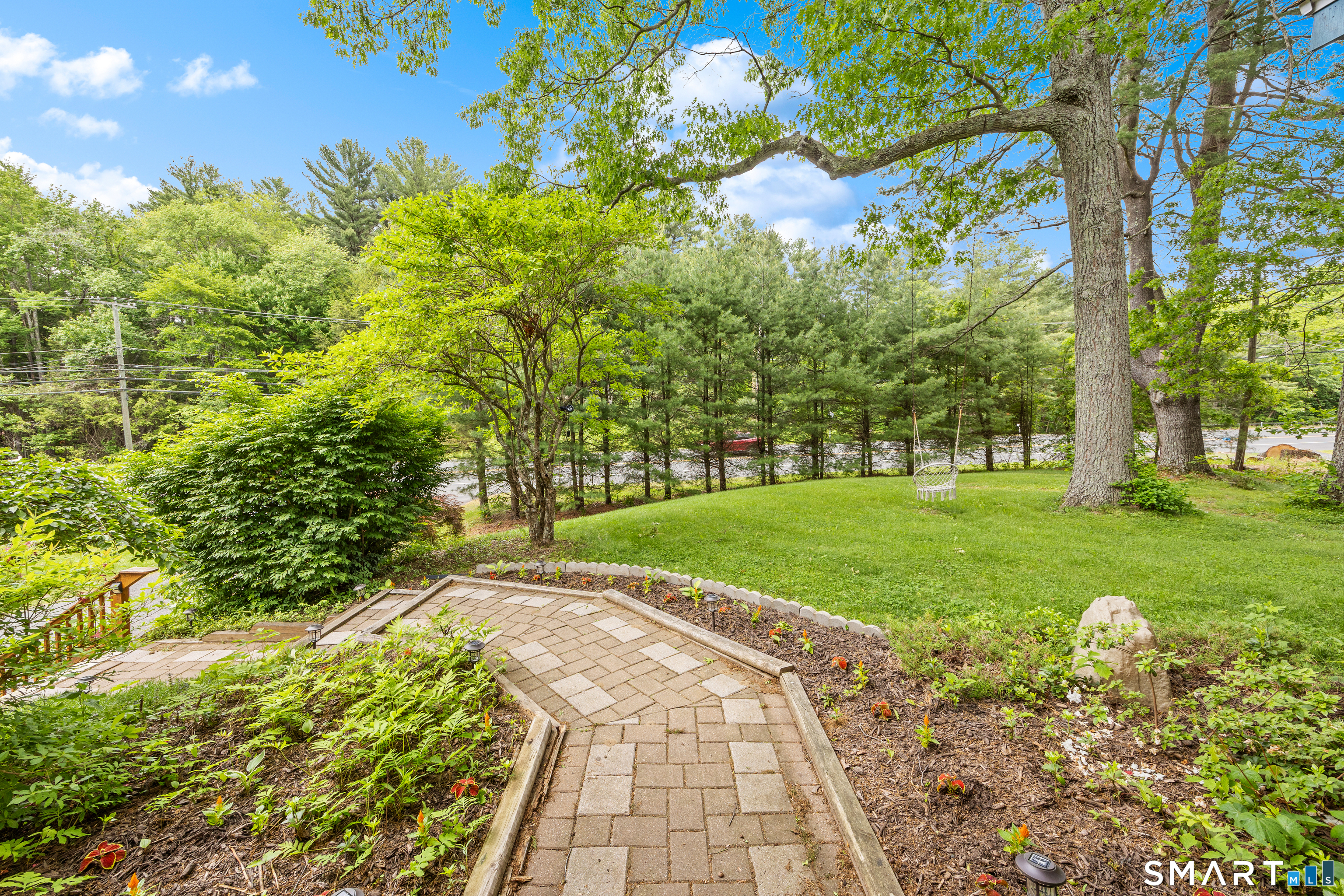 1067 Litchfield Turnpike