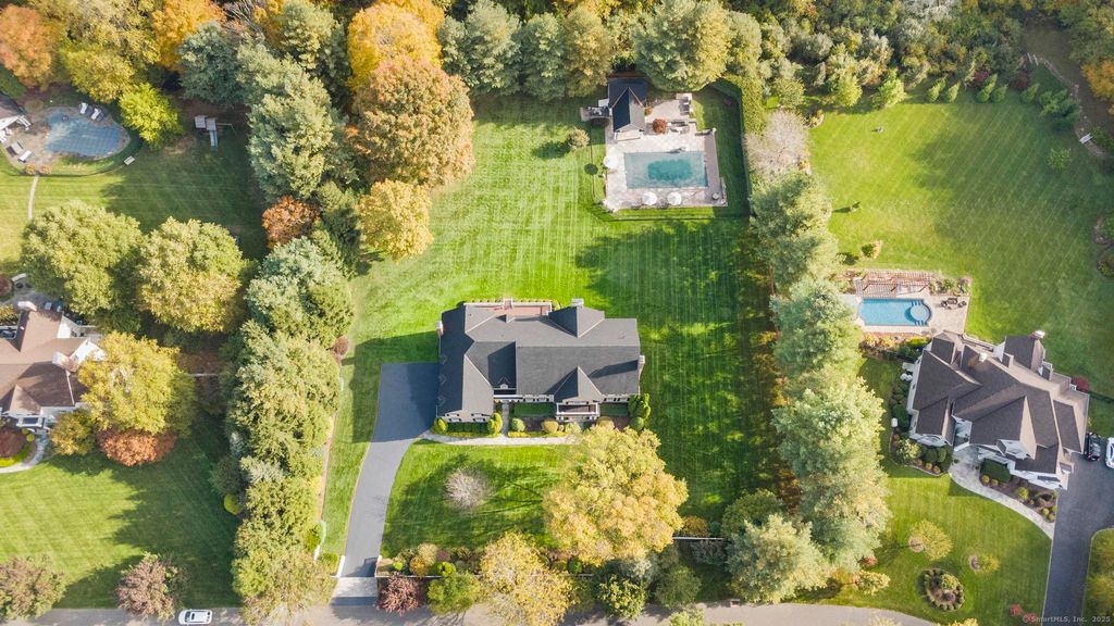 Photo of 342 Midlock Road, Fairfield, CT 06824 (MLS # 24134949)