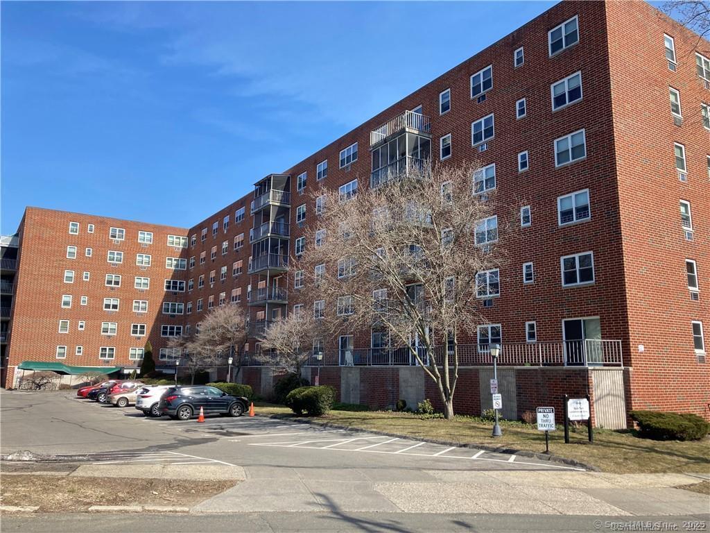 Rental Property at Northill Street Apt 5W, Stamford, Connecticut - Bathrooms: 1 
Rooms: 2  - $1,775 MO.