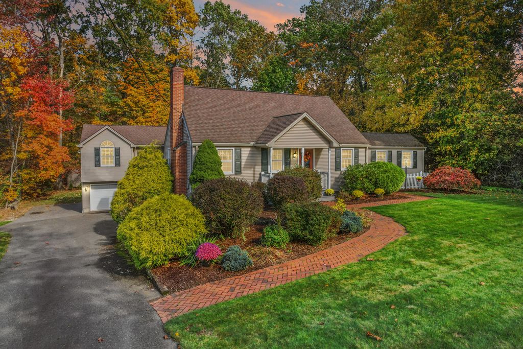 Photo of 54 Pinewood Drive, Farmington, CT 06032 (MLS # 24134065)