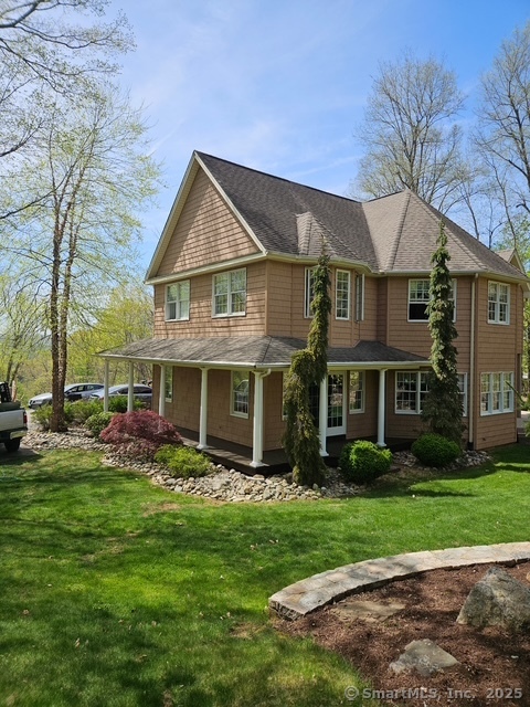 Ledge Road, Southington, Connecticut - 3 Bedrooms  
3 Bathrooms  
9 Rooms - 
