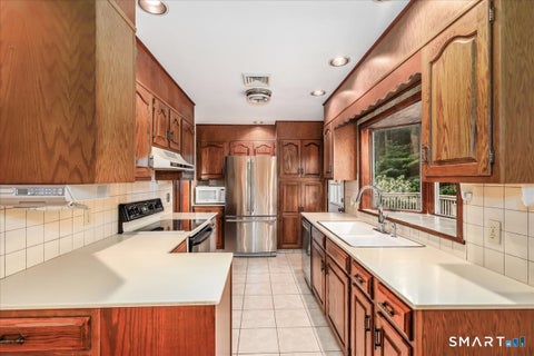 Tiny photo for 14 Ivy Lane, Danbury, CT 06811 (MLS # 24201327)