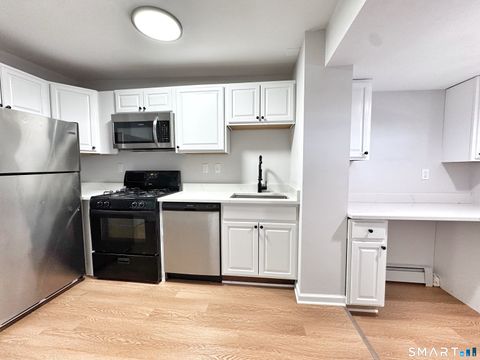 Tiny photo for 127-131 Harbor Avenue #5, Norwalk, CT 06850 (MLS # 24170417)