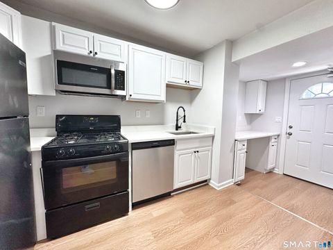 Tiny photo for 127-131 Harbor Avenue #5, Norwalk, CT 06850 (MLS # 24170417)