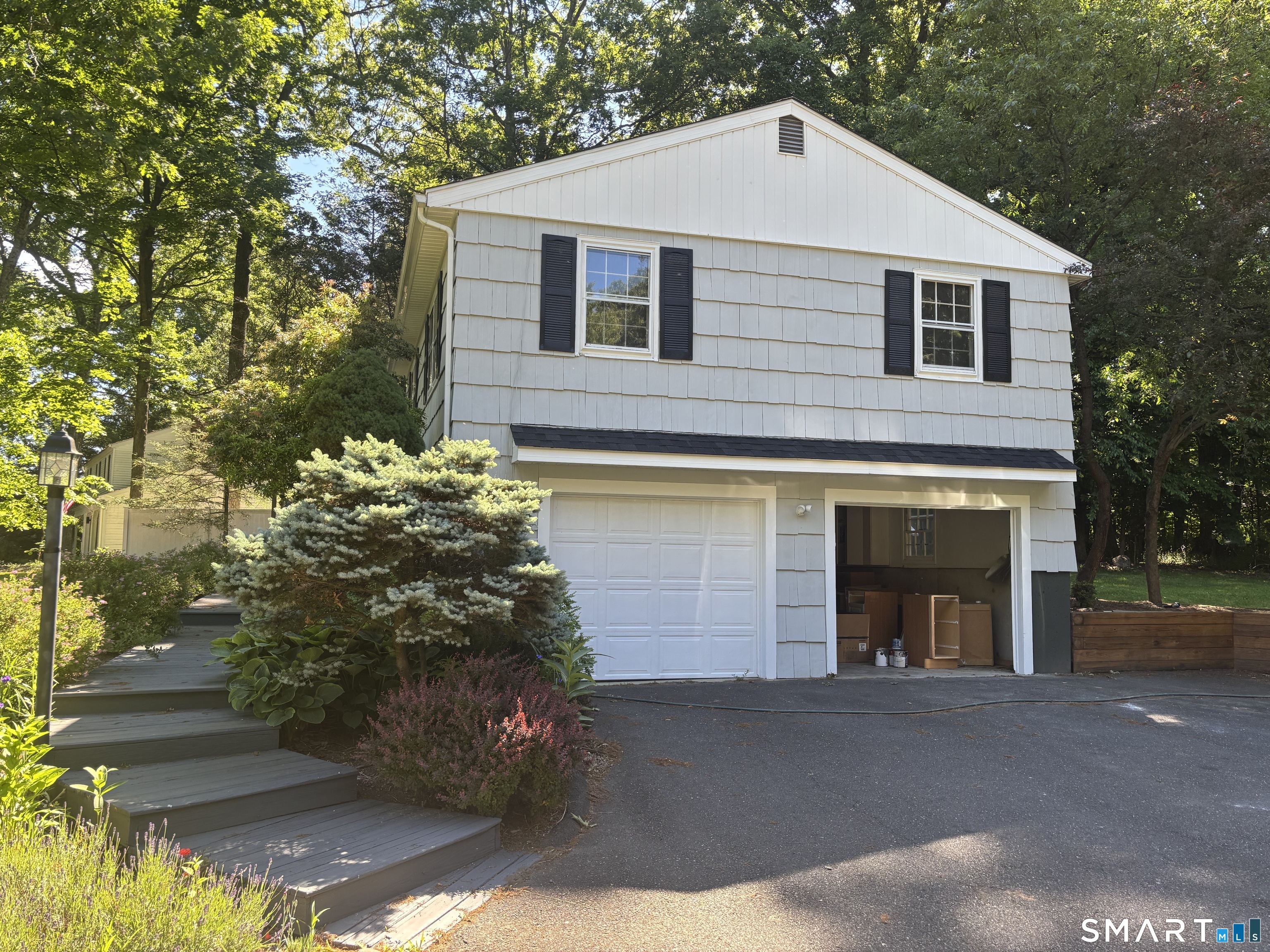 41 Hearthstone Drive