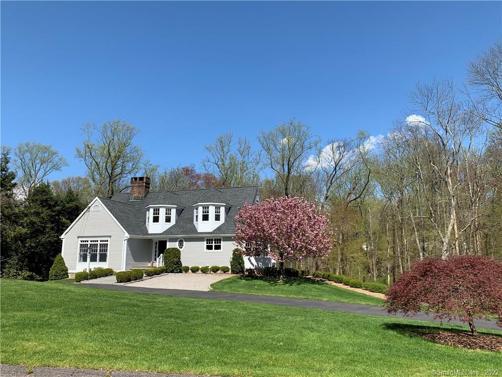 Photo 1 of 130 Skyview Lane, New Canaan, Connecticut, $1,550,000, Web #: 170265576