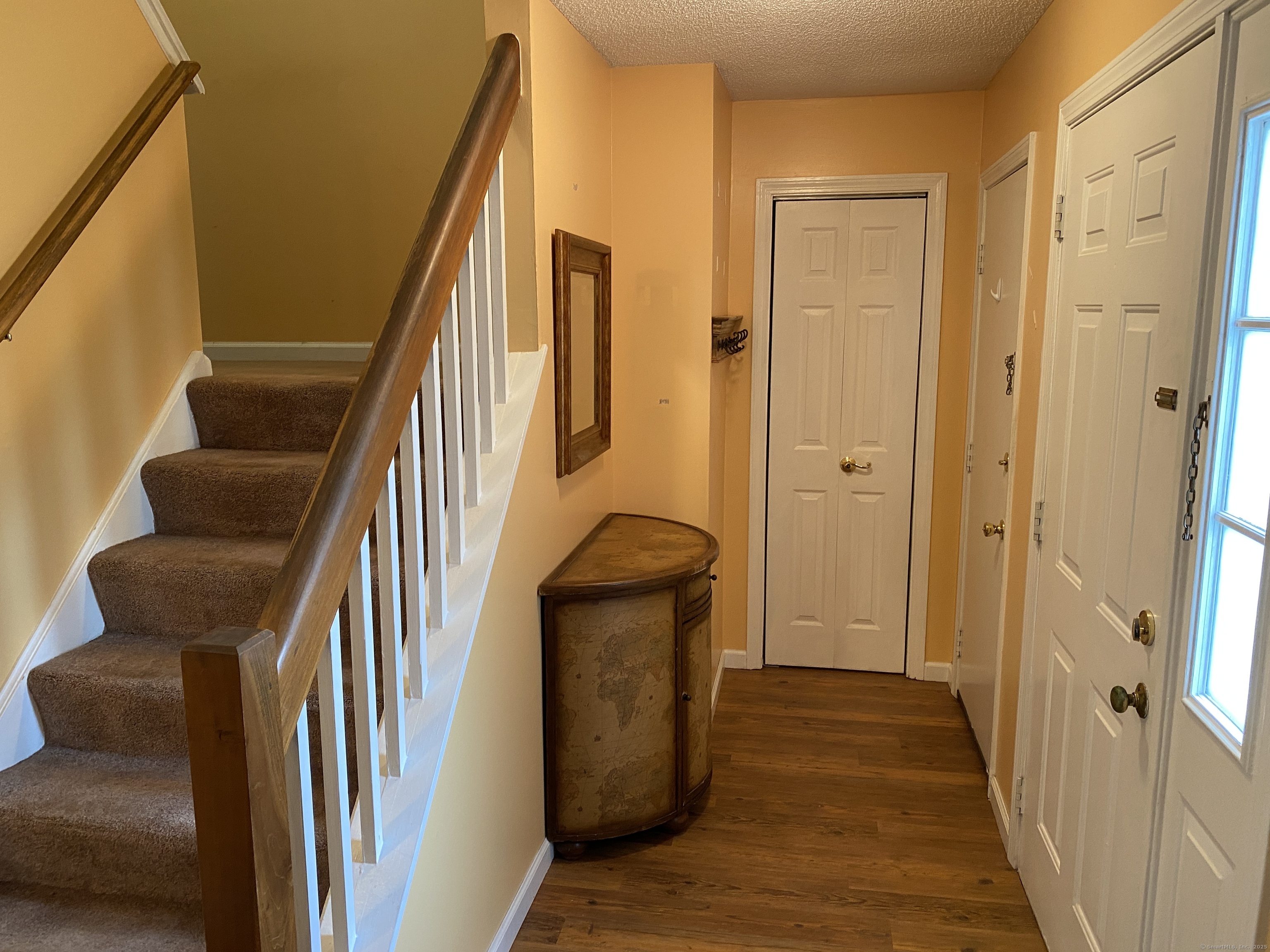 17 Folkstone Road #APT B, East Windsor, Connecticut image 2
