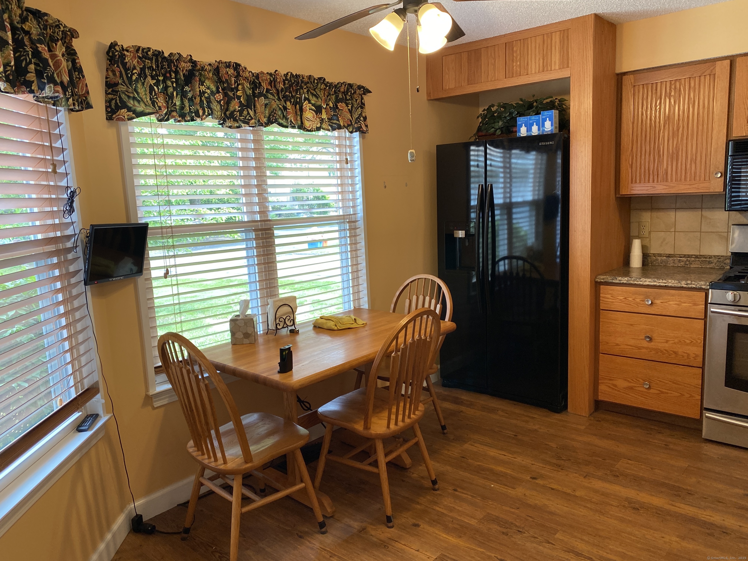17 Folkstone Road #APT B, East Windsor, Connecticut image 3