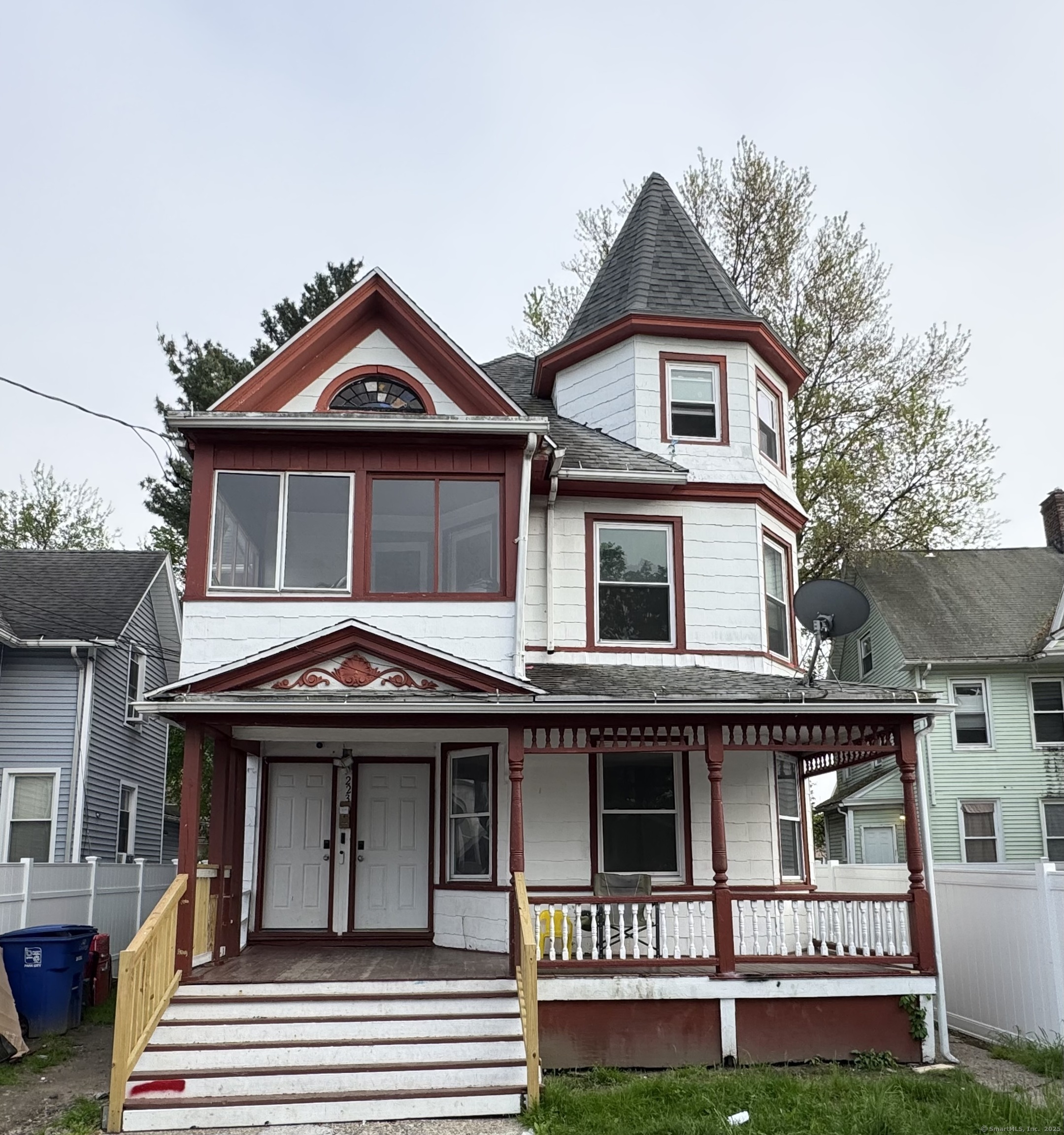 Rental Property at Cottage Street 1, Bridgeport, Connecticut - Bedrooms: 3 
Bathrooms: 1 
Rooms: 5  - $2,500 MO.