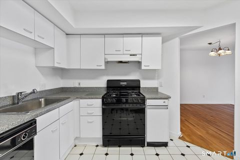 Tiny photo for 13 Harbour Close #13, New Haven, CT 06519 (MLS # 24164698)