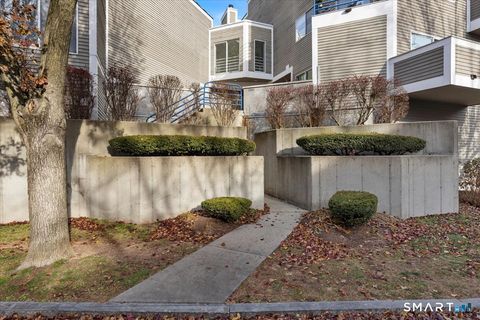 Tiny photo for 13 Harbour Close #13, New Haven, CT 06519 (MLS # 24164698)