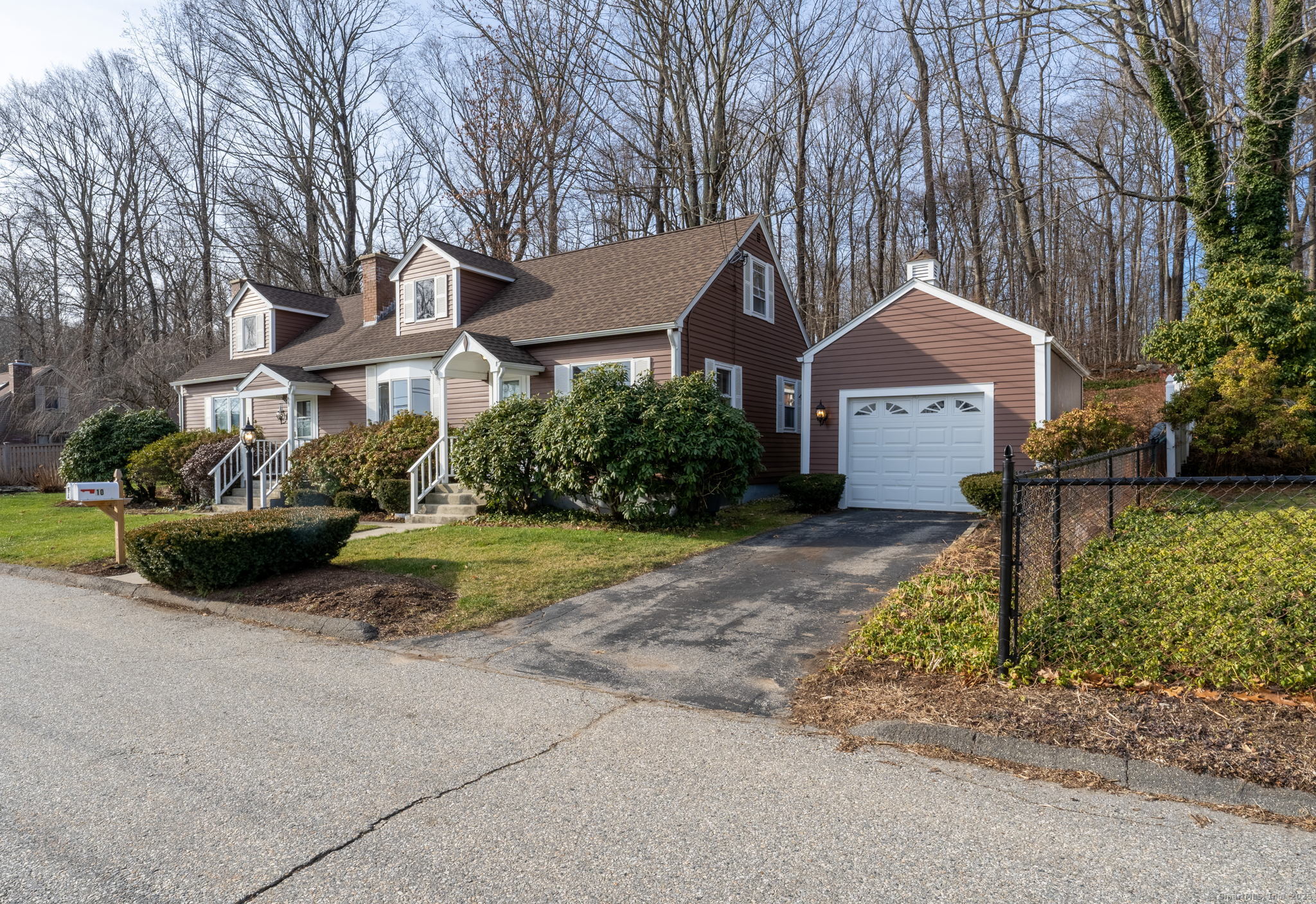 10 Upper Woodland Terrace