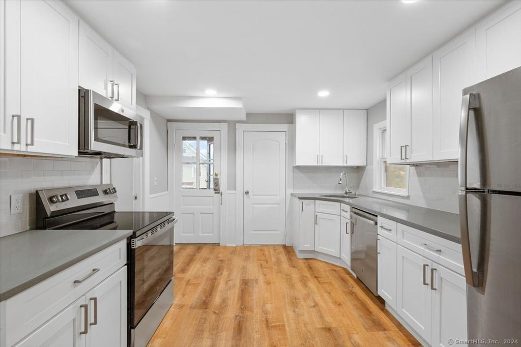 Photo of 816 Pacific Street #2nd Floor, Stamford, CT 06902 (MLS # 24165579)