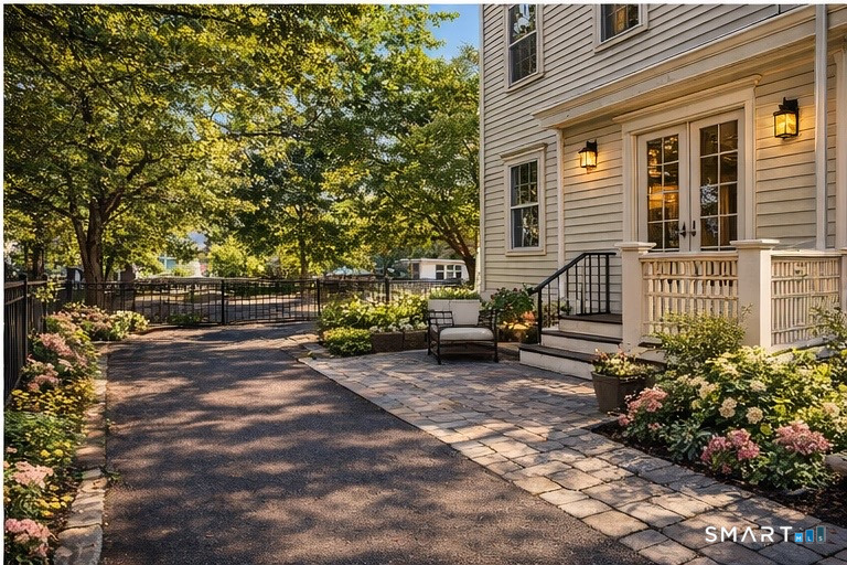 216 Saint John Street