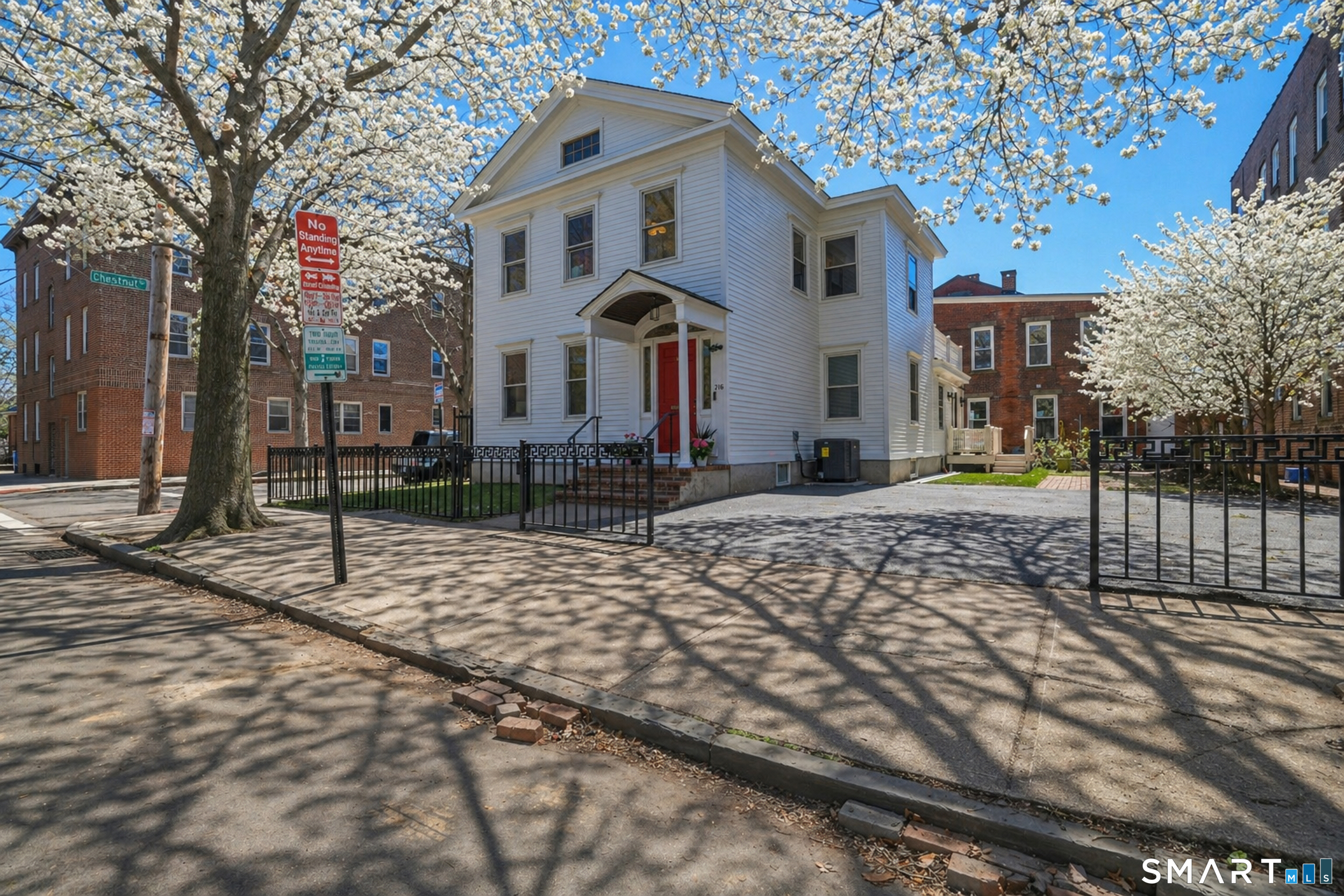 216 Saint John Street