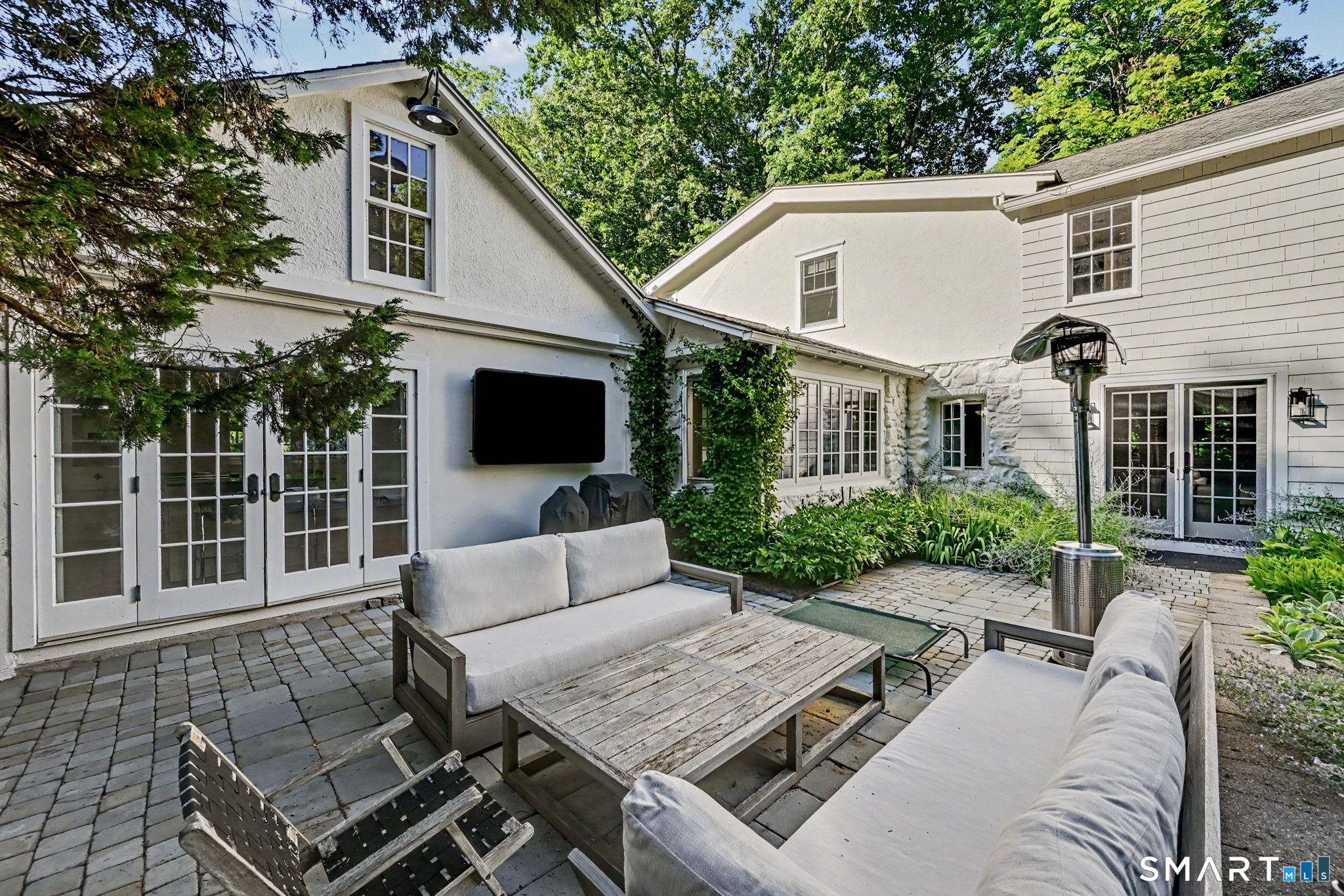 1097 Sunset Road