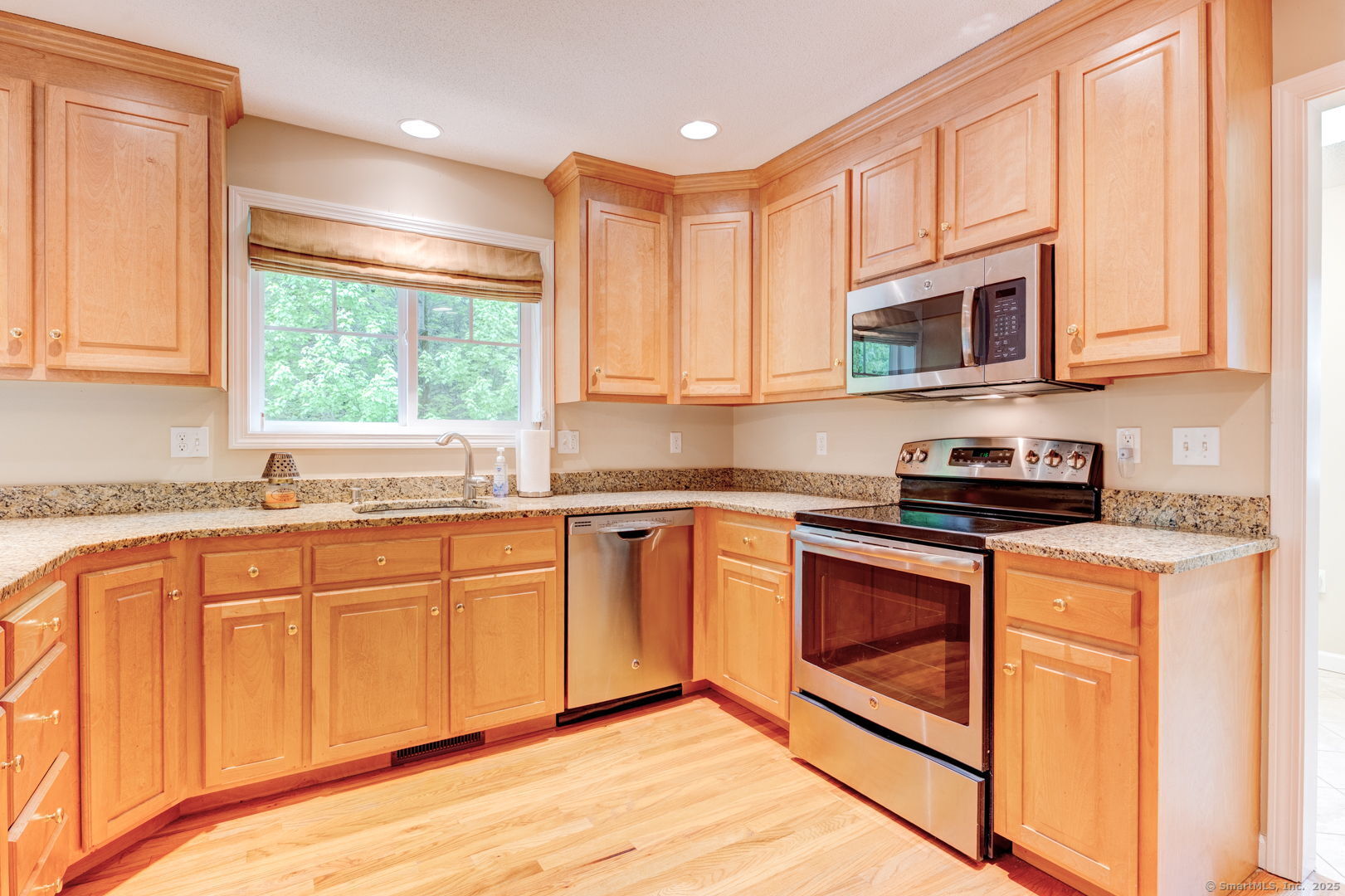 30 Woodridge Drive #30, Windsor Locks, Connecticut image 18